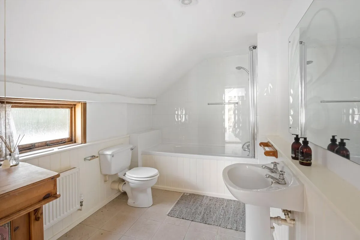 Woolstone, Cheltenham, GL52, photo 29