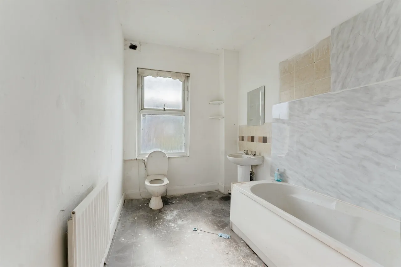 Buxton Road, Birkenhead, CH42, photo 9