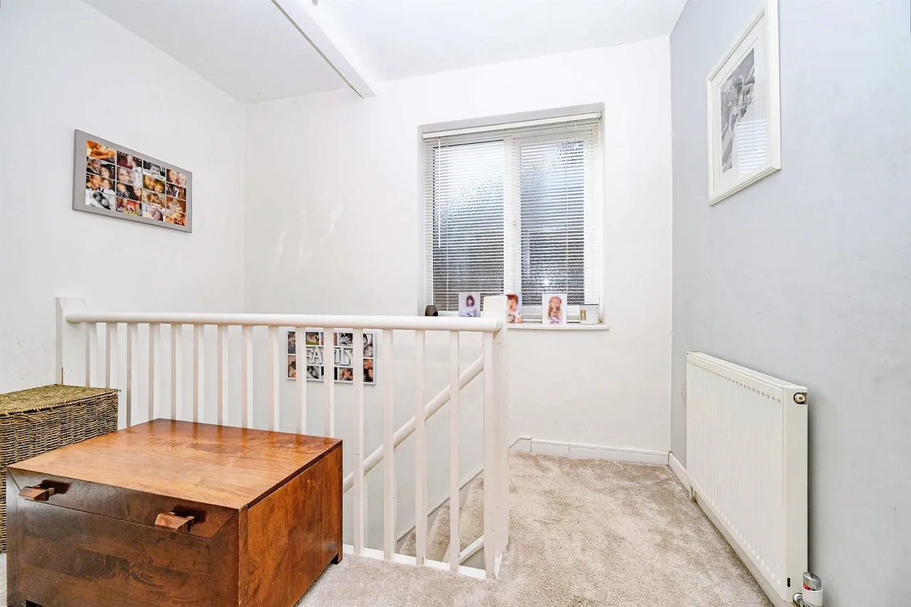 Wood Lane, End, HP2, photo 6