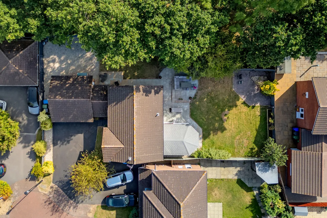 Dorchester Park, Runcorn, WA7 1QB, photo 30