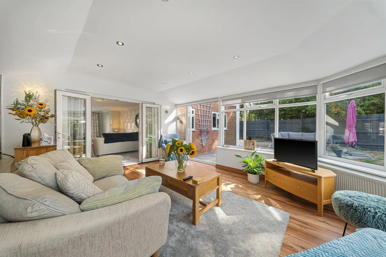 Dorchester Park, Runcorn, WA7 1QB, photo 7