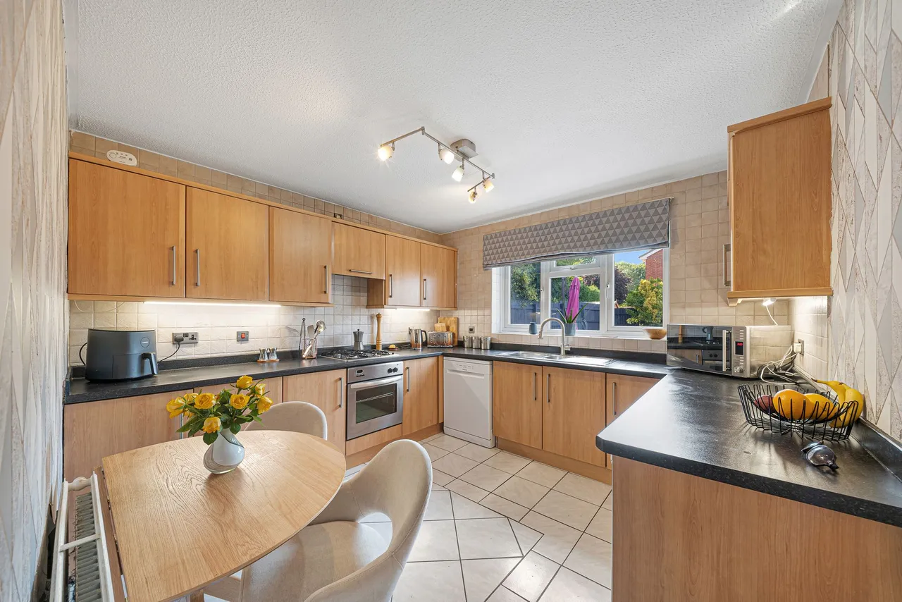Dorchester Park, Runcorn, WA7 1QB, photo 9