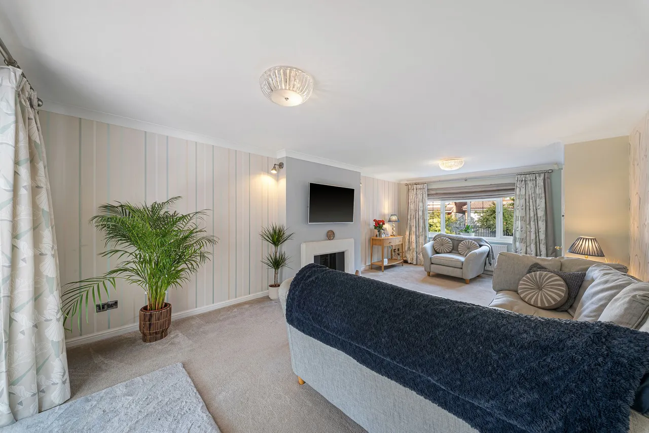 Dorchester Park, Runcorn, WA7 1QB, photo 4