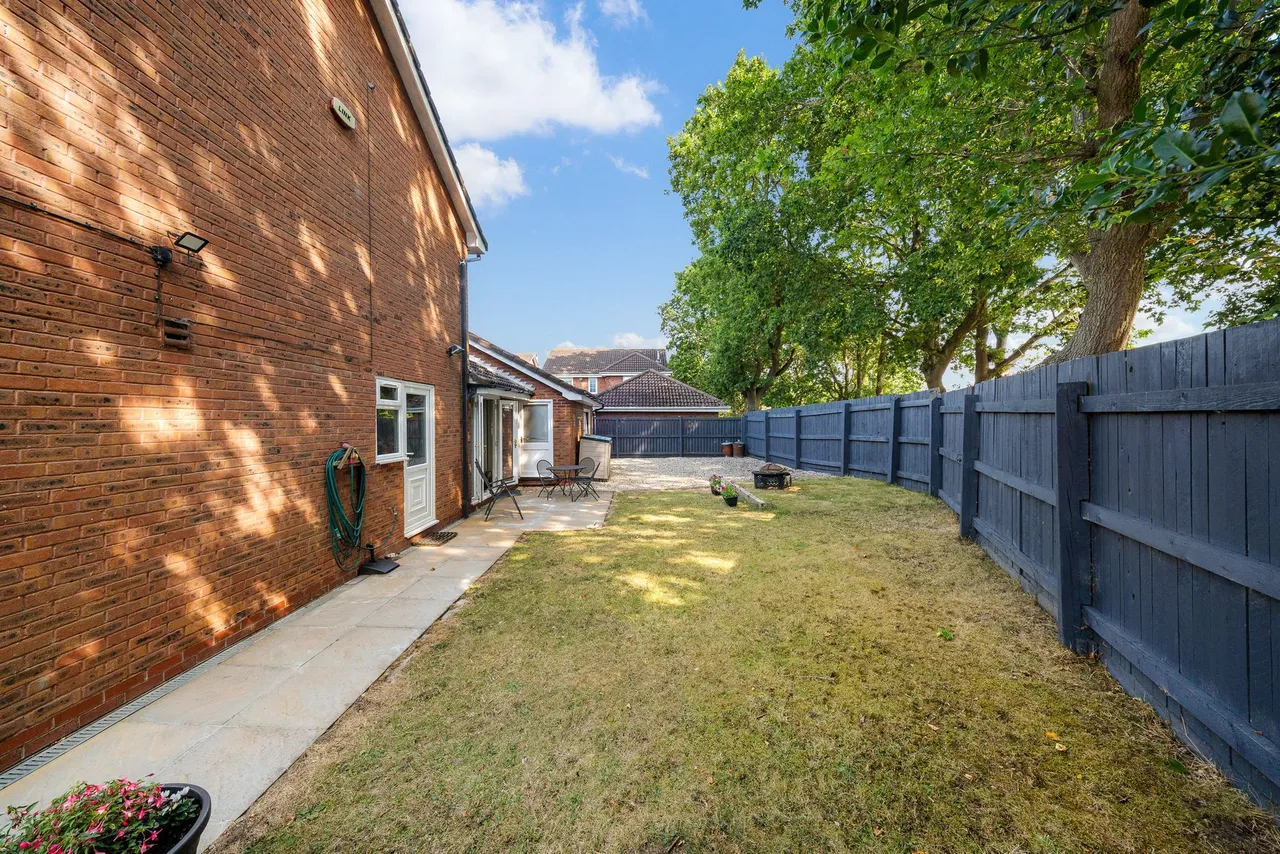 Dorchester Park, Runcorn, WA7 1QB, photo 28