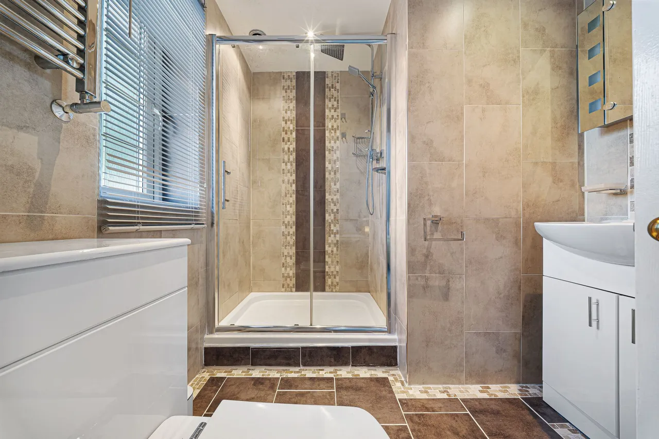 Dorchester Park, Runcorn, WA7 1QB, photo 17