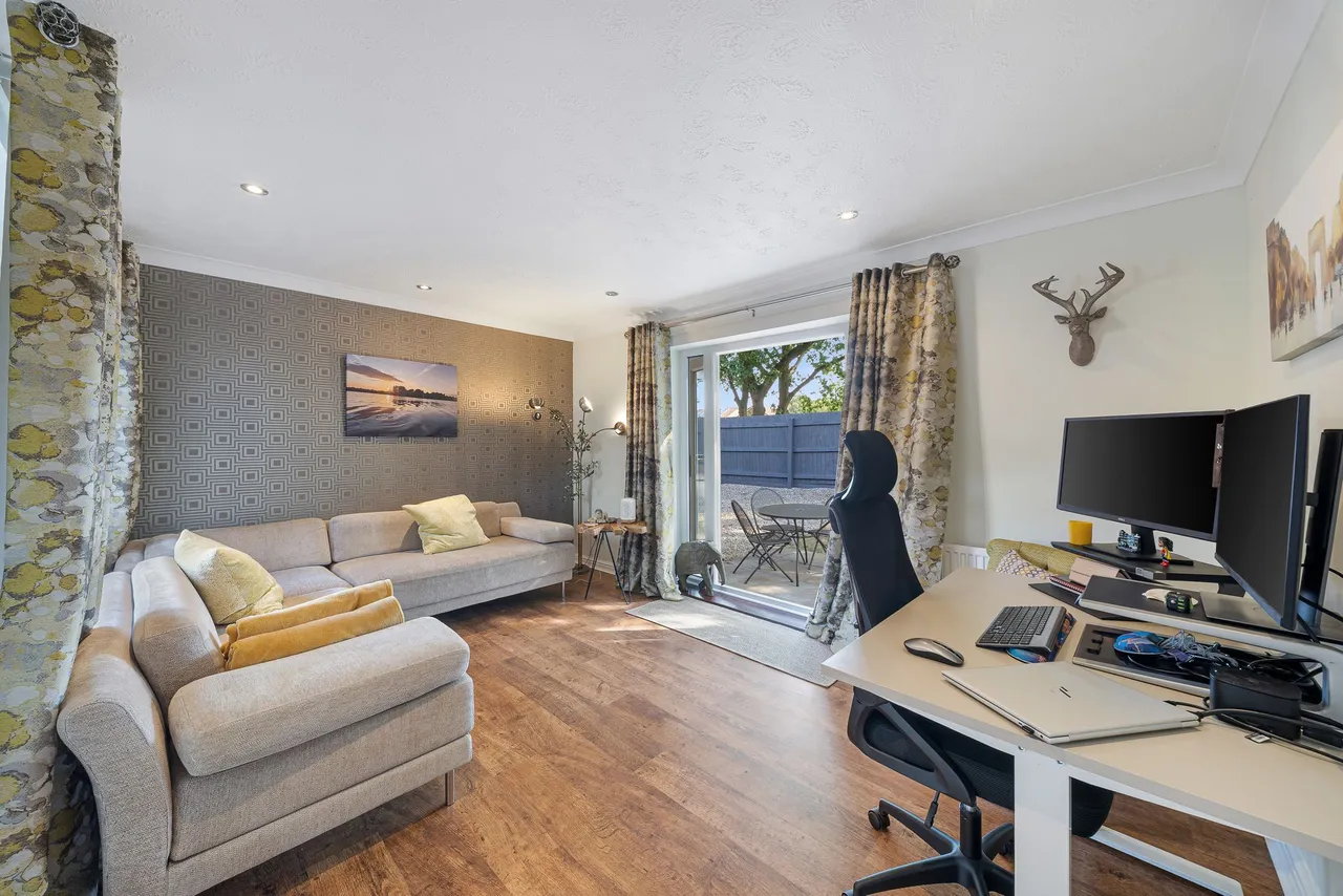 Dorchester Park, Runcorn, WA7 1QB, photo 13