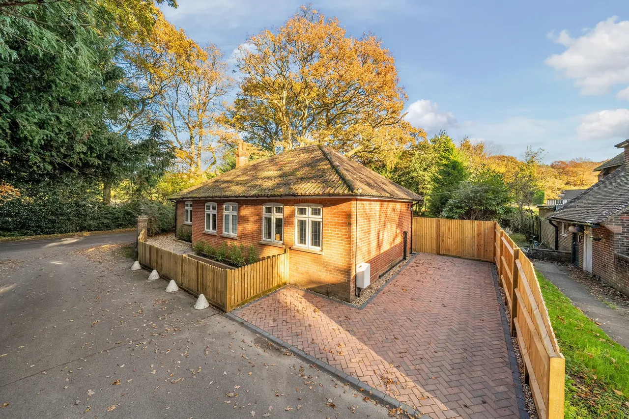 Merrywood Lane, Thakeham, RH20, photo 2