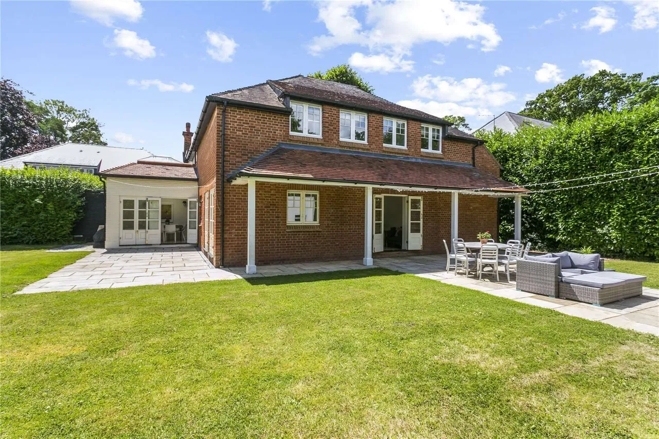 Templewood Lane, Farnham Common, SL2, photo 11