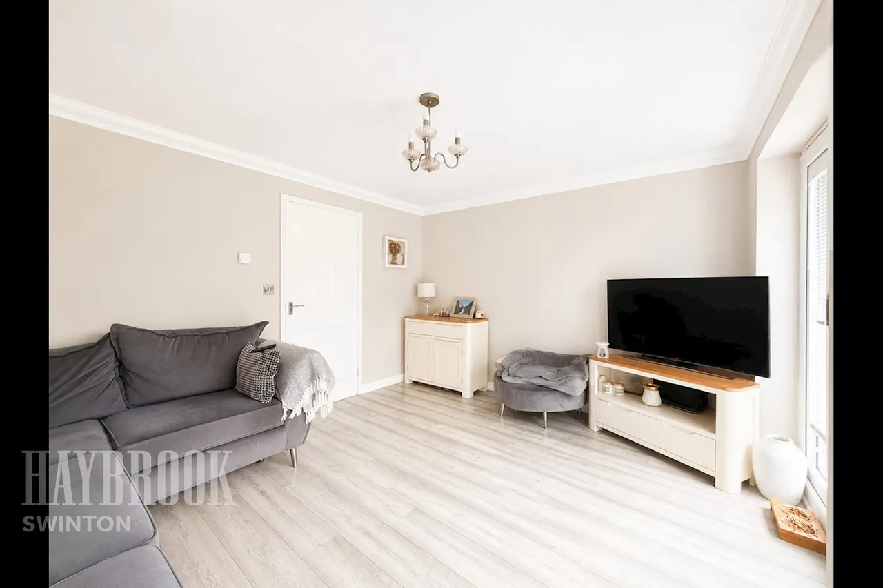 Smithy Croft, Bolton Upon Dearne, photo 3
