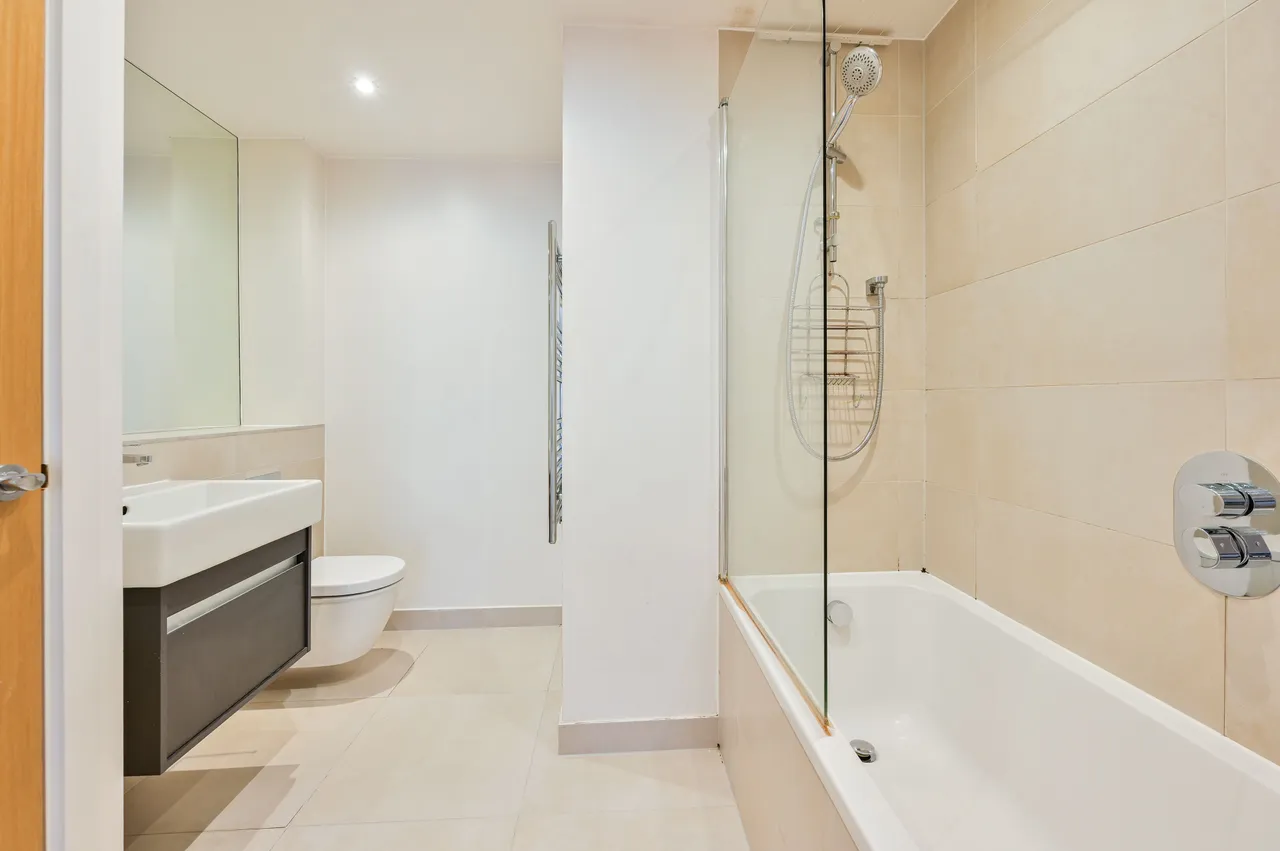 Apartment 2, 22 Tisdall Place, London, photo 8