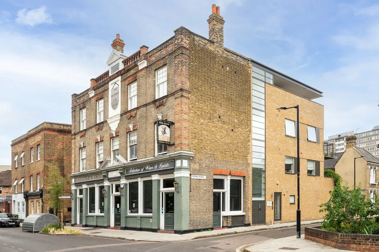 2 bed flat to rent — Apartment 2, 22 Tisdall Place, London
