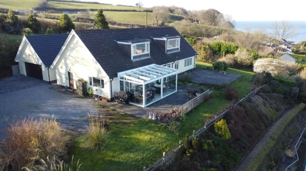 5 bed house for sale — Ferryside, Carmarthenshire, SA17 5RS