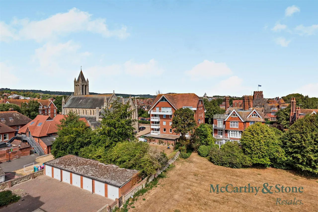 Jevington Gardens, Eastbourne, BN21, photo 22