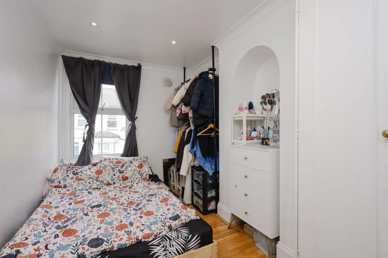 Haydons Road, London, SW19, photo 4