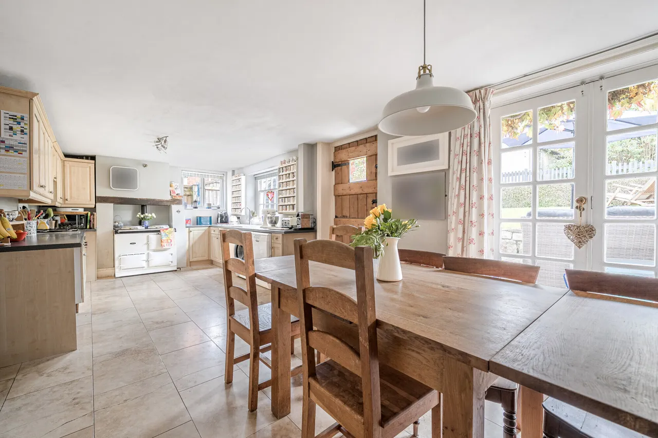London Road, Marlborough, SN8, photo 2