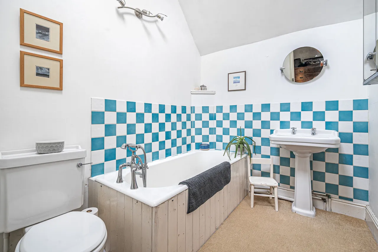 London Road, Marlborough, SN8, photo 10