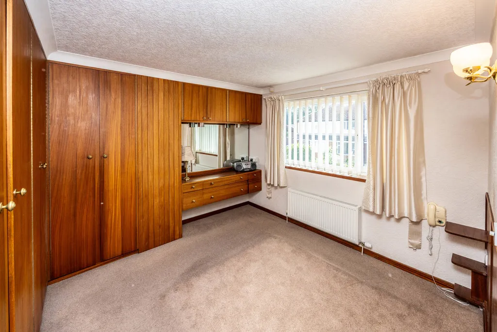 Oaklands Drive, Huddersfield, photo 14