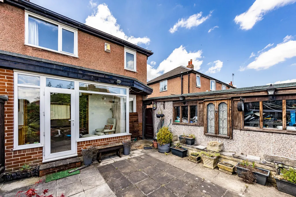 Oaklands Drive, Huddersfield, photo 22