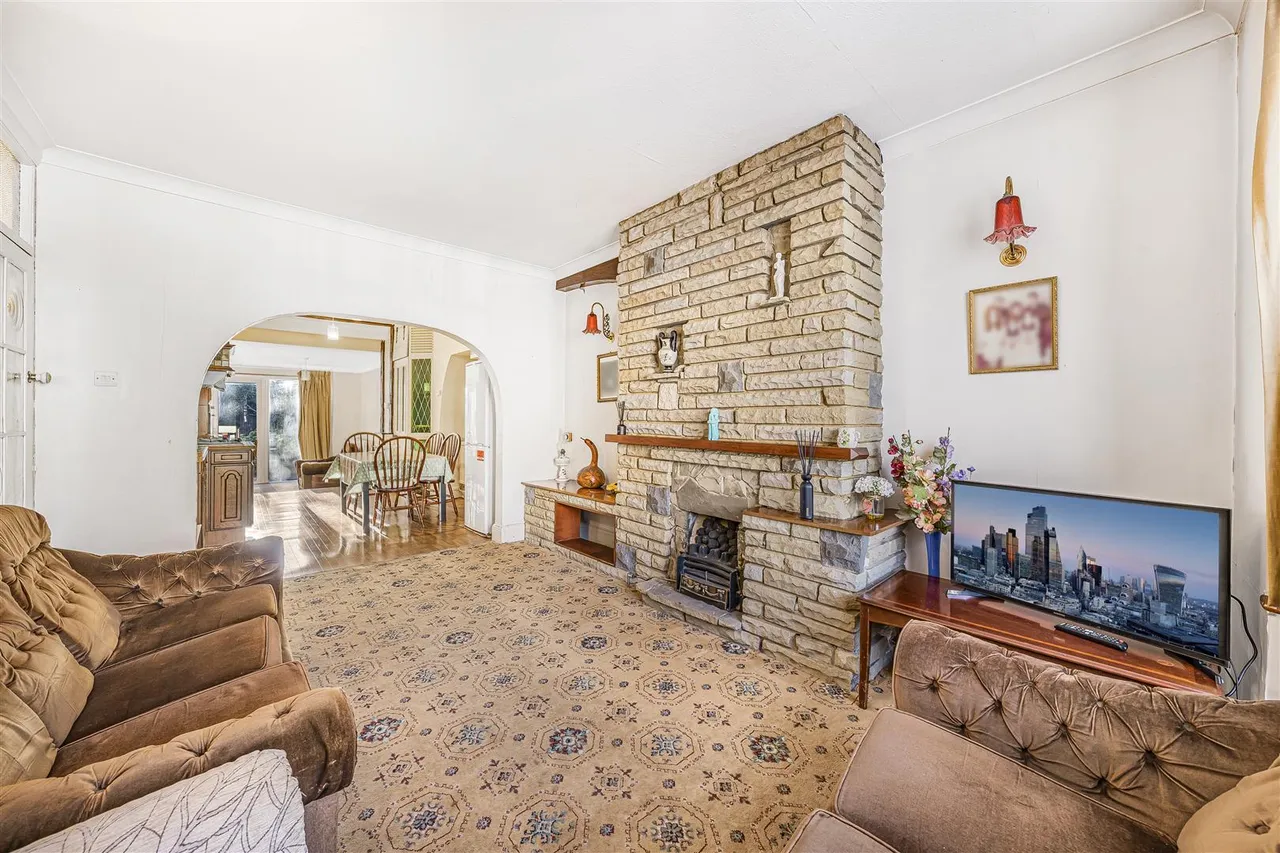 Westward Road, Chingford, E4 8QG, photo 3