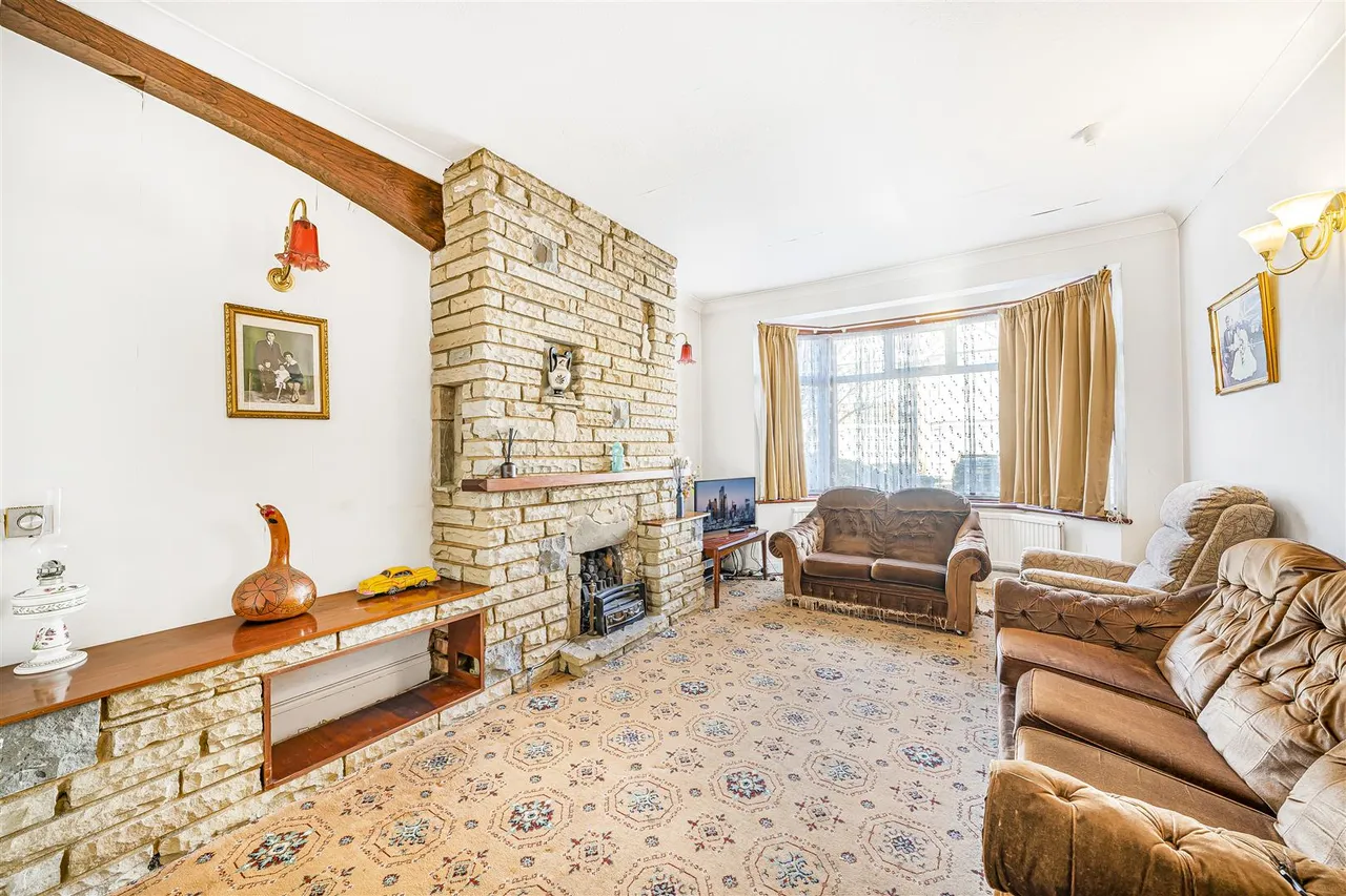 Westward Road, Chingford, E4 8QG, photo 2