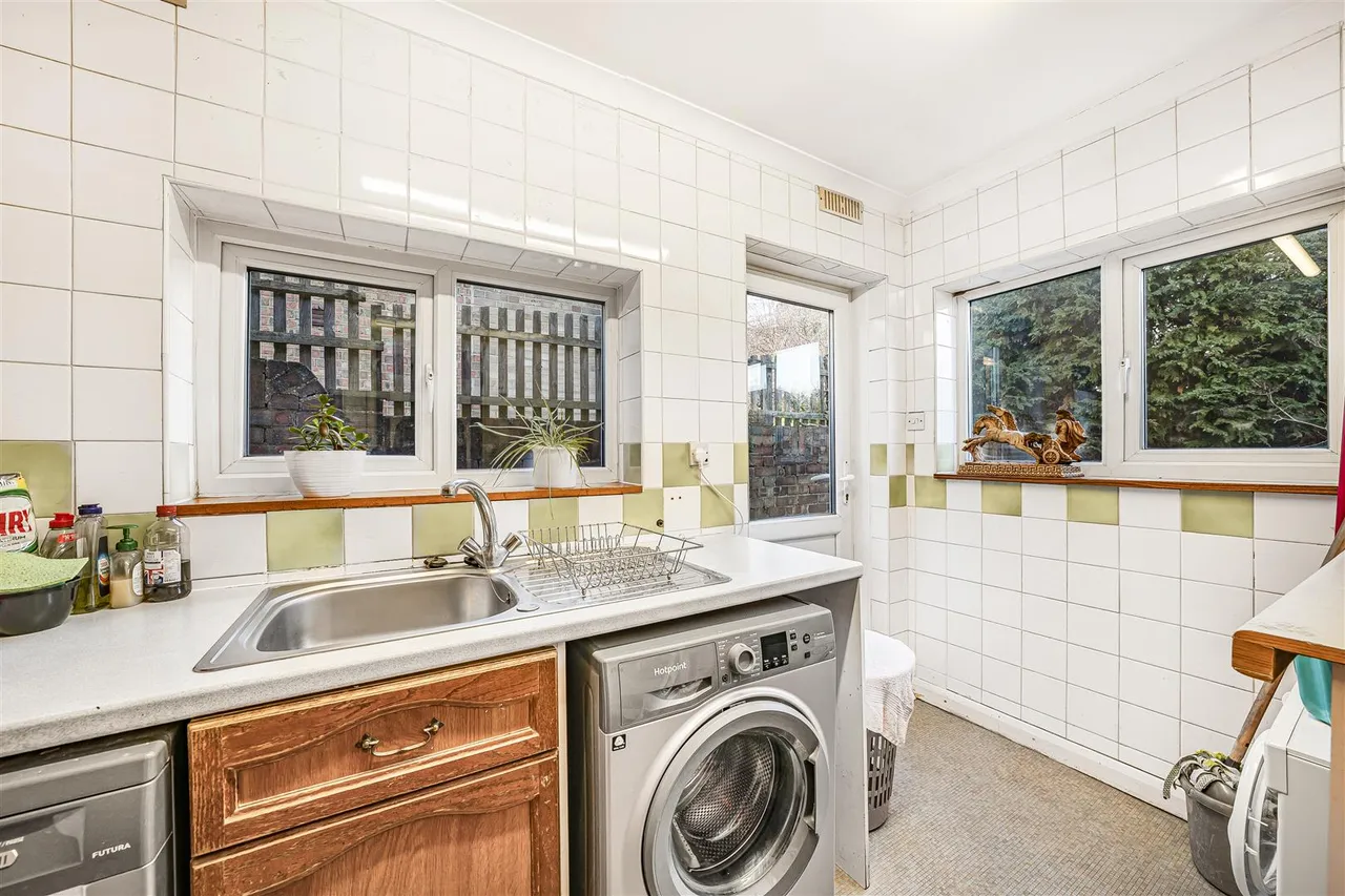 Westward Road, Chingford, E4 8QG, photo 8