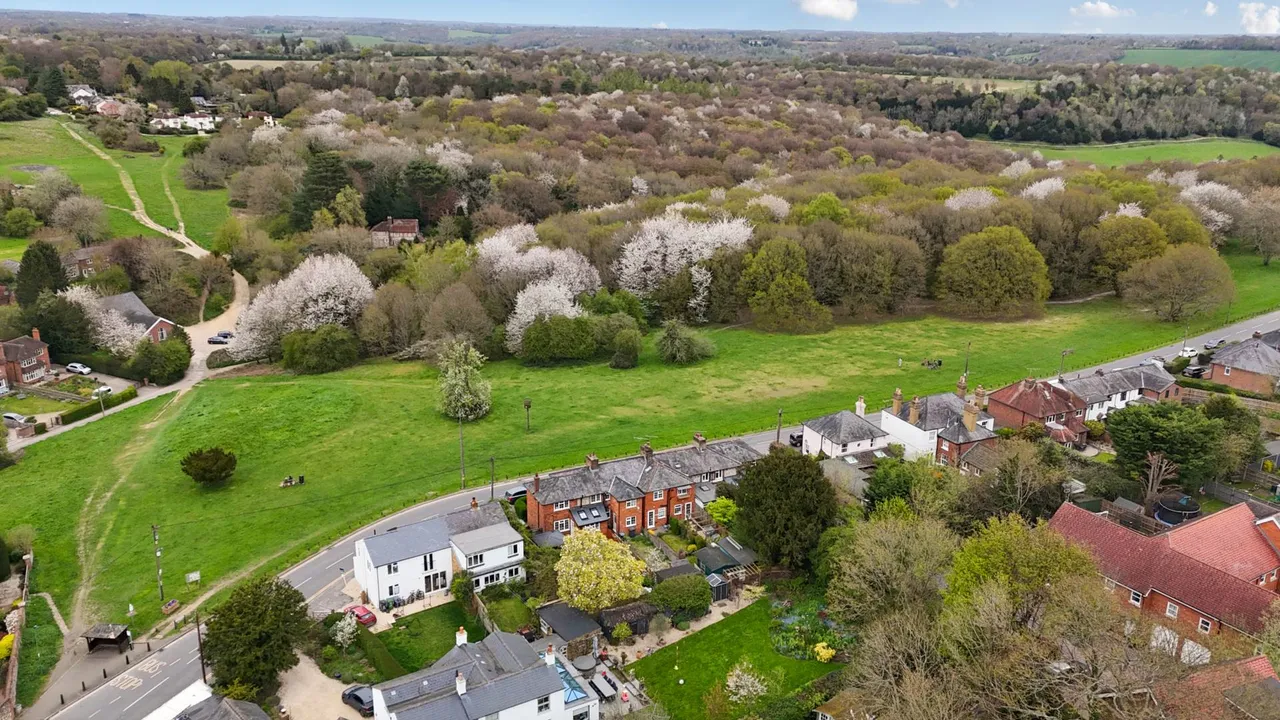 Commonside Downley, High Wycombe, HP13 5XG, photo 17