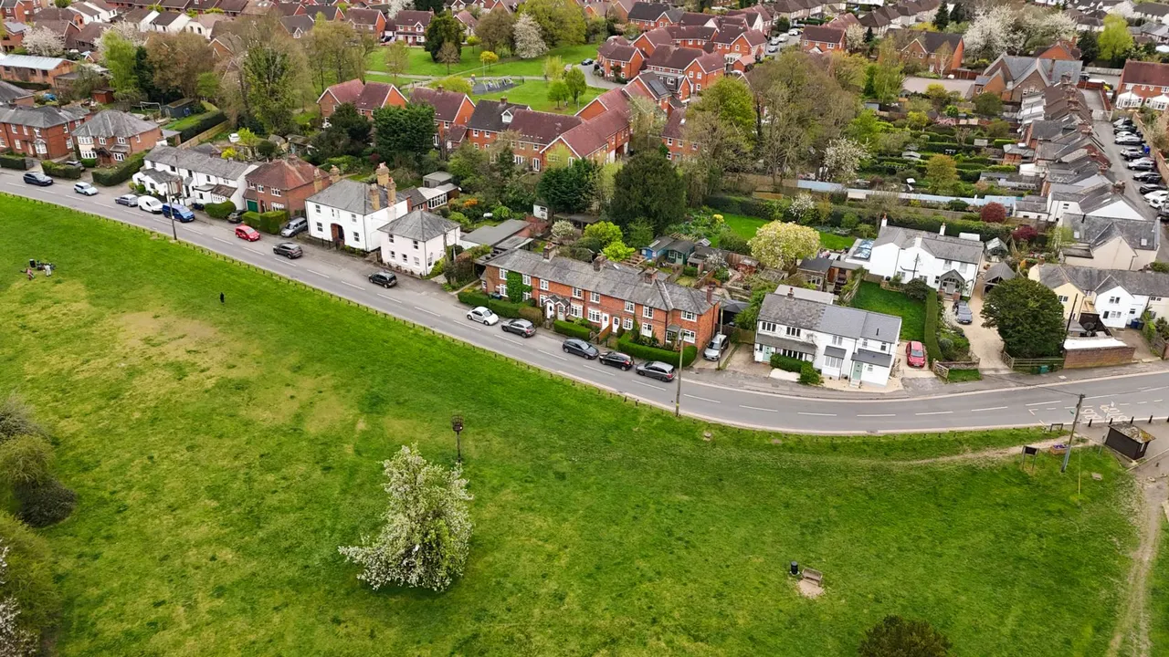 Commonside Downley, High Wycombe, HP13 5XG, photo 18