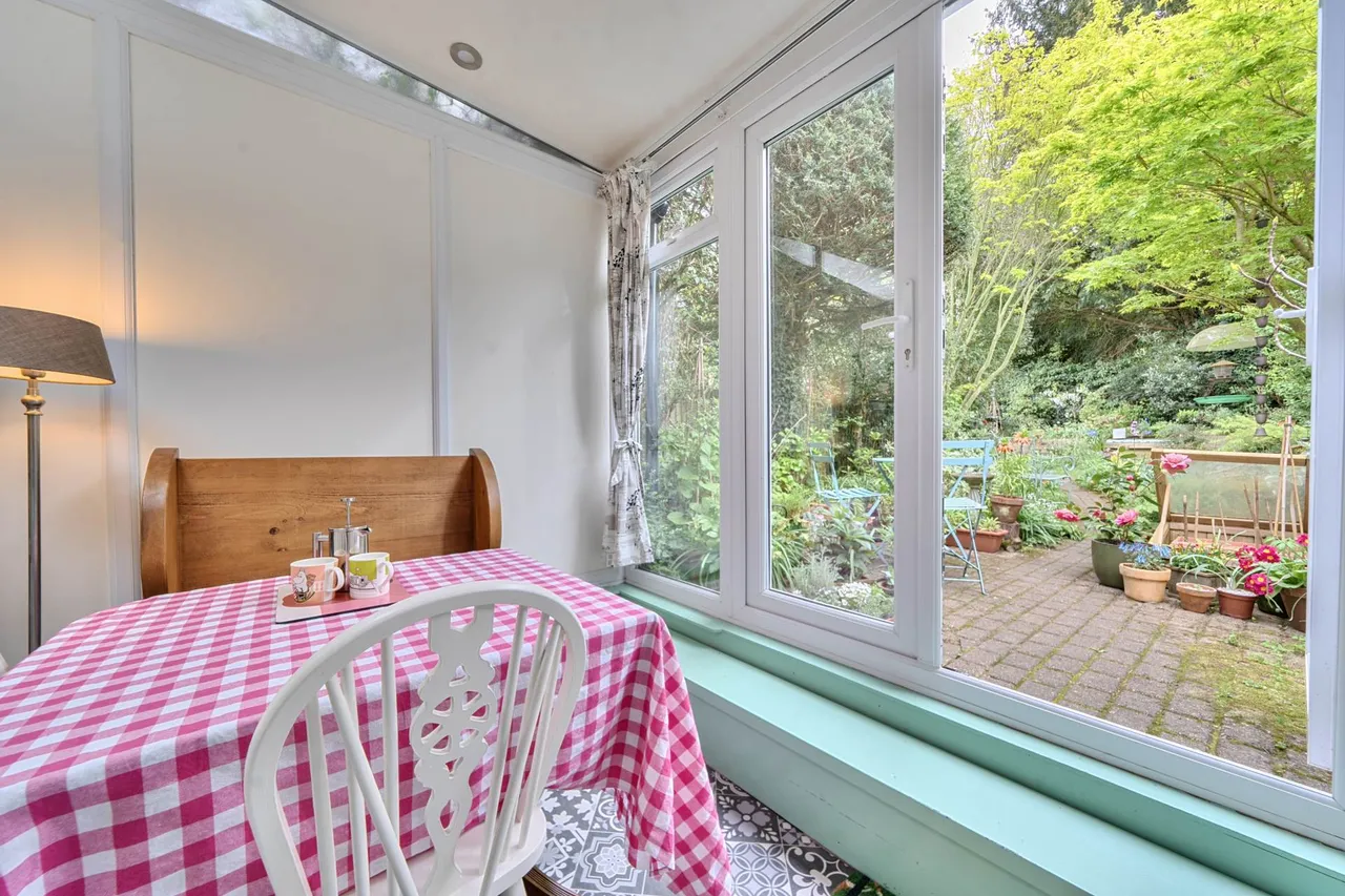 Commonside Downley, High Wycombe, HP13 5XG, photo 11