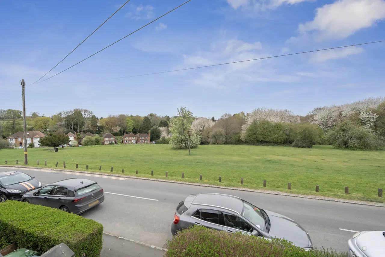 Commonside Downley, High Wycombe, HP13 5XG, photo 15
