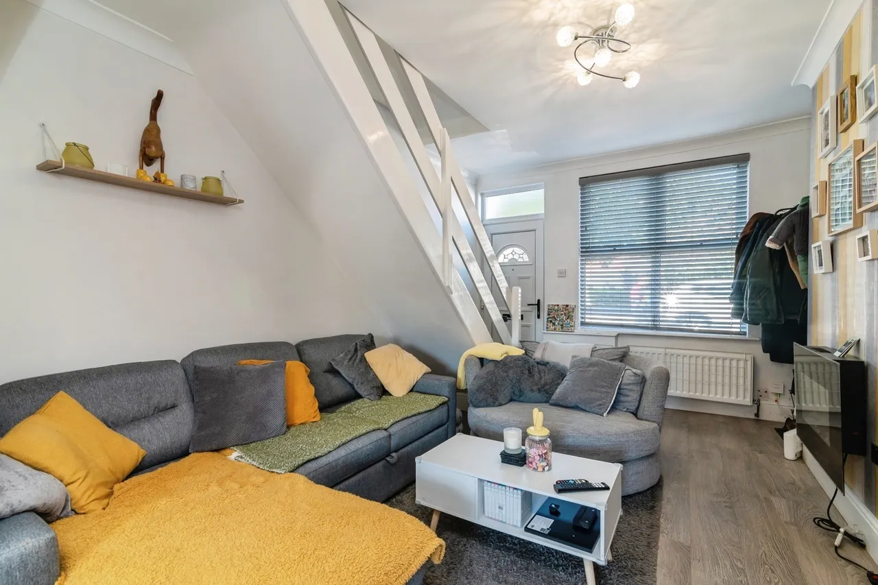 Vale Road, Colwick, Nottingham, Nottinghamshire, NG4, photo 2
