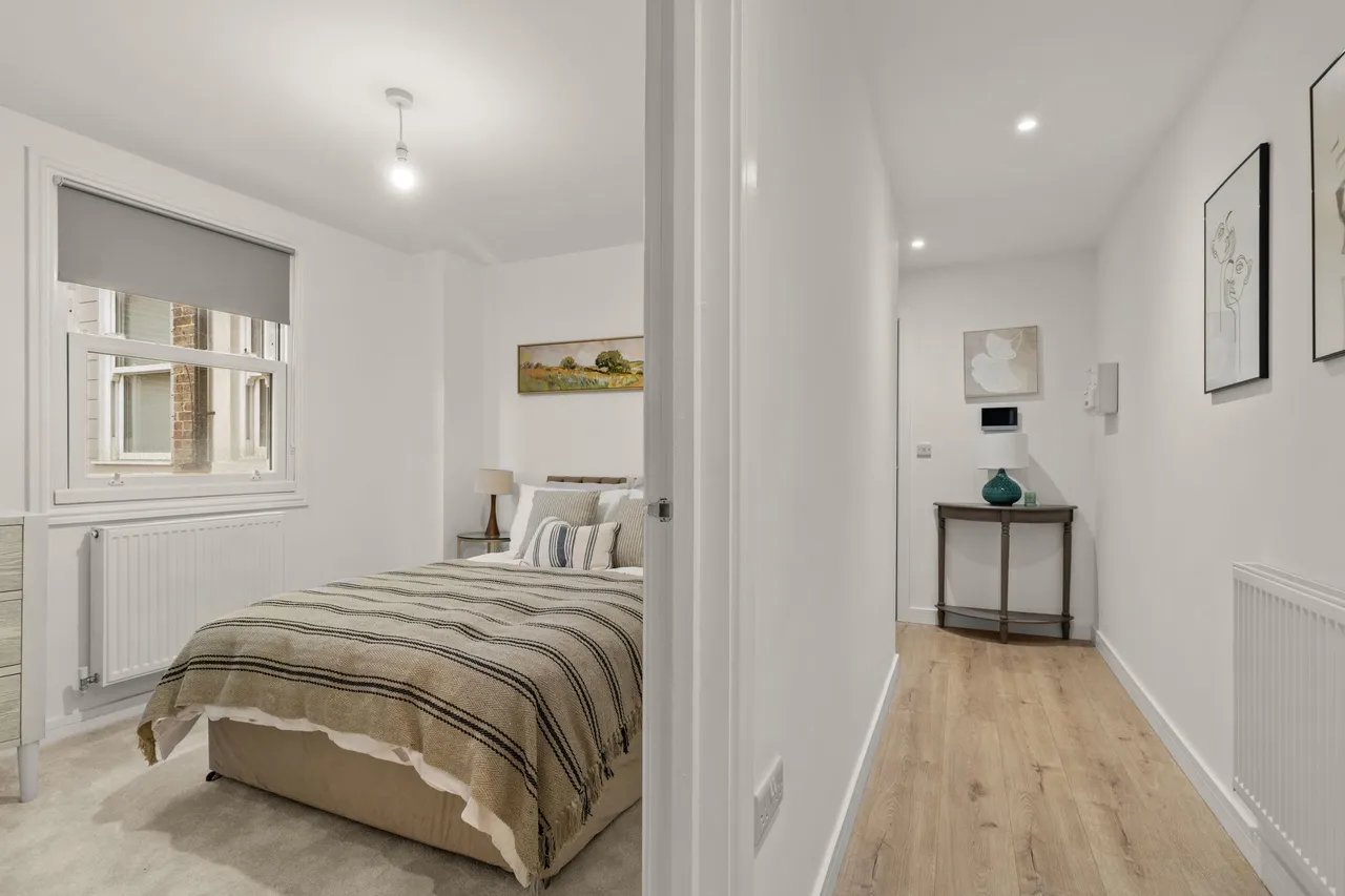 1 bed property for sale, Boltro Road, Haywards Heath, RH16