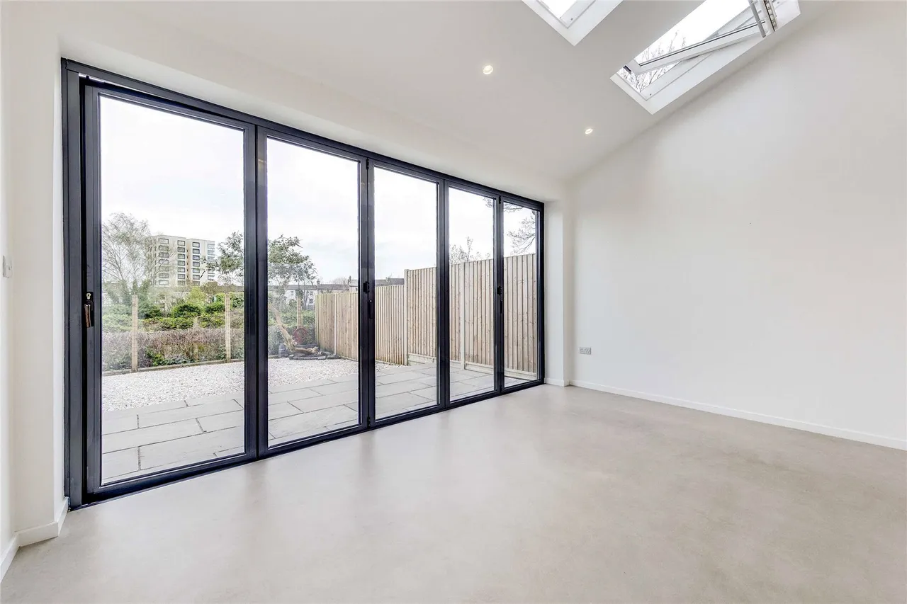Pittville Gardens, London, SE25, photo 2