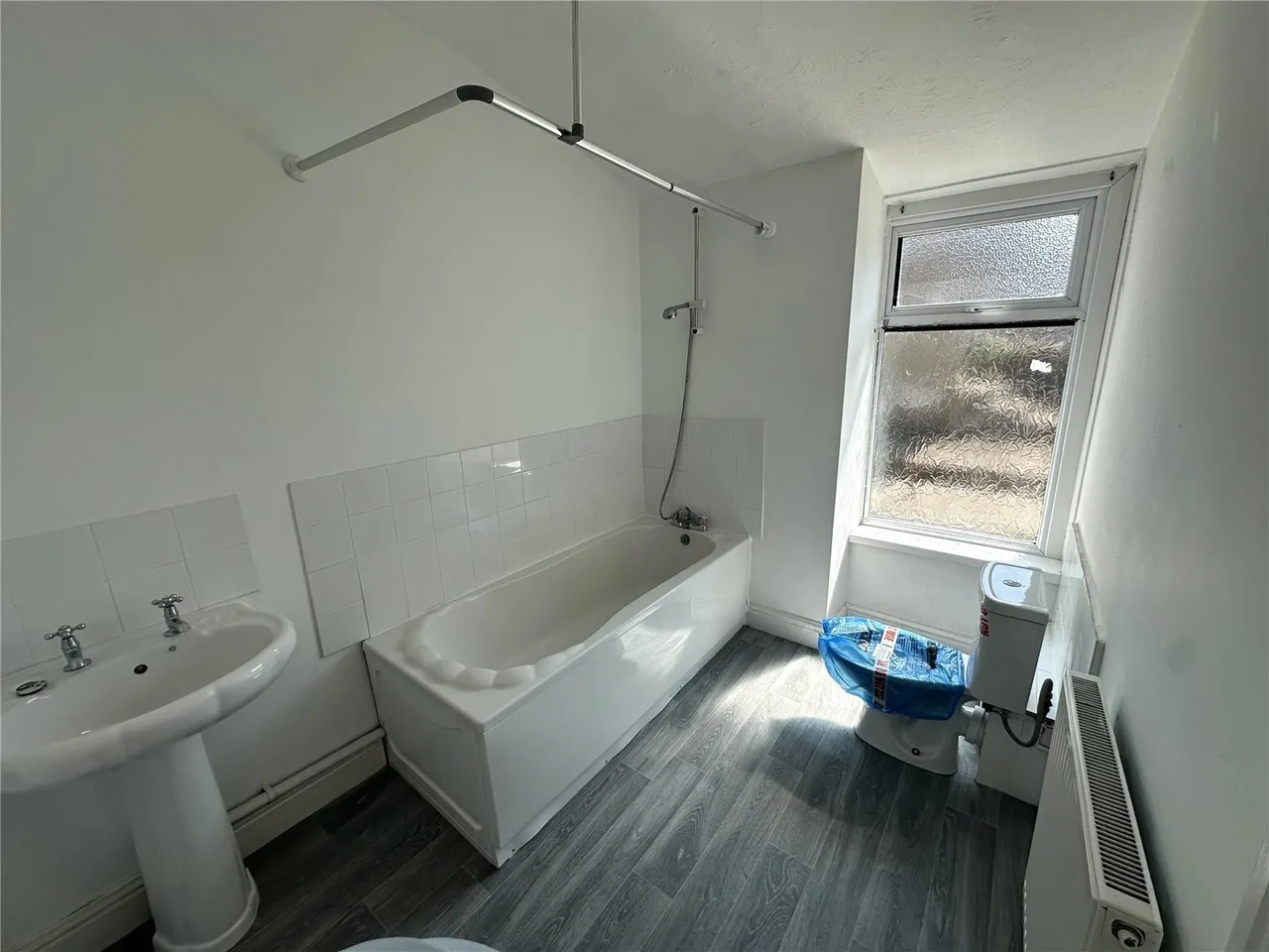 Wern Road, Llanelli, SA15, photo 6