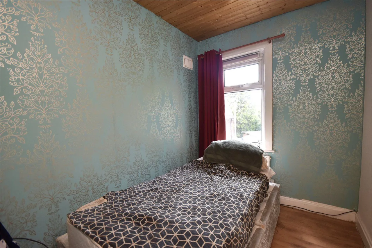 Royley, Royton, OL2, photo 11