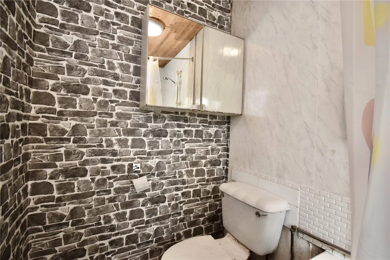 Royley, Royton, OL2, photo 14
