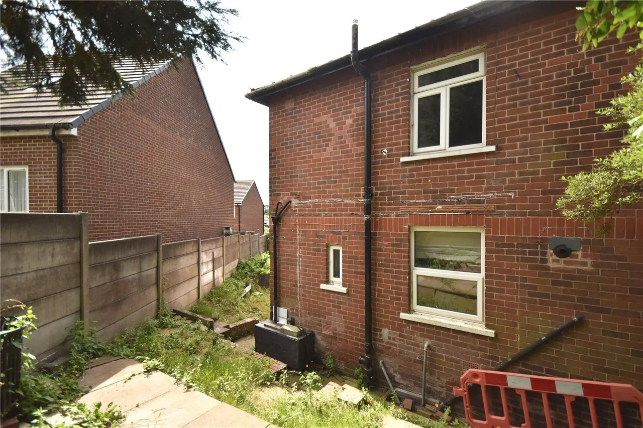 Royley, Royton, OL2, photo 17