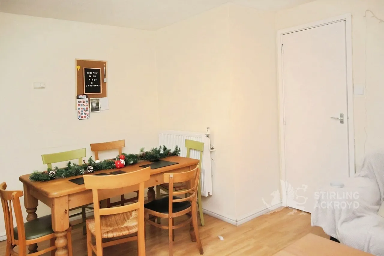 Park Barn Drive, Guildford, GU2, photo 4