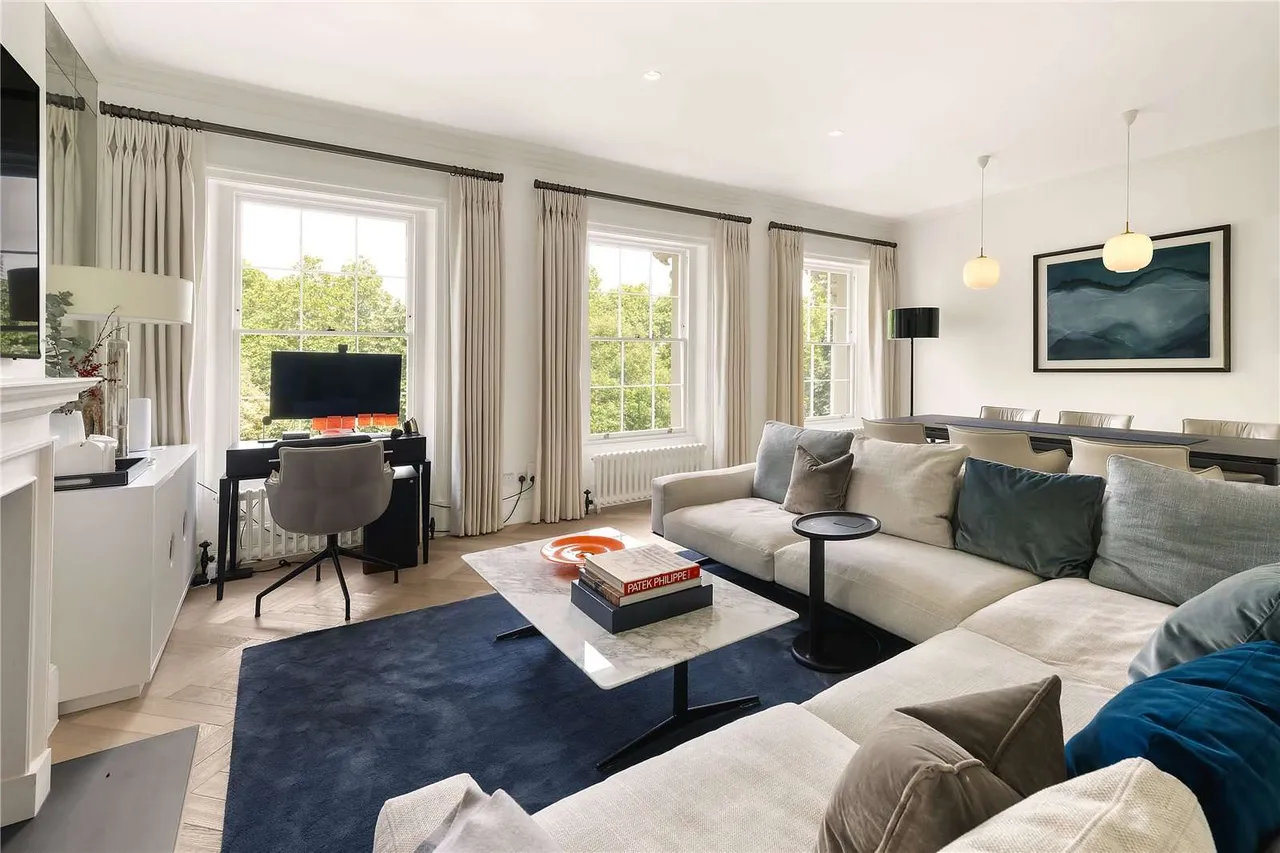 2 bed flat for sale — Eaton Square, Belgravia, London, SW1W 9DF