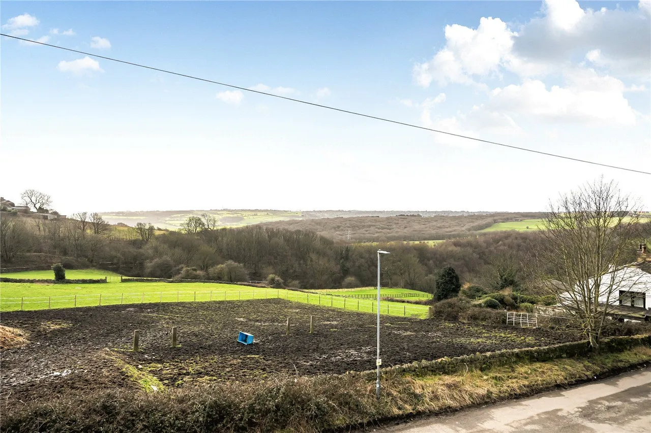 New Occupation Lane, Pudsey, LS28, photo 5
