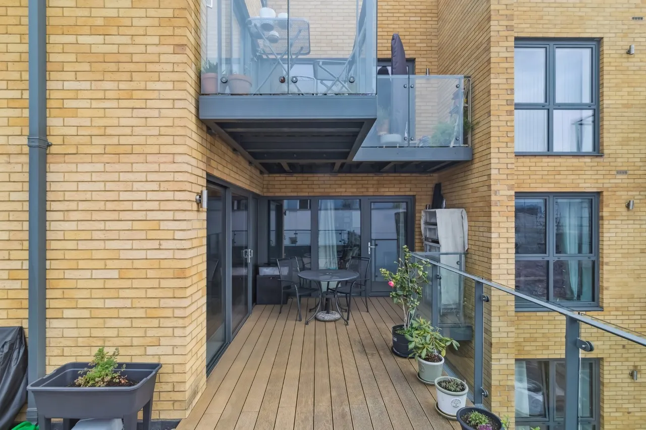 Knightley Walk, London, SW18, photo 14