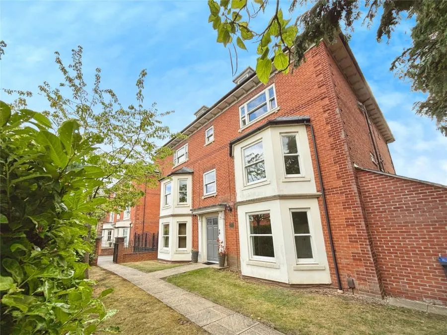 2 bed flat for sale, Brownlow Road, Reading, RG1