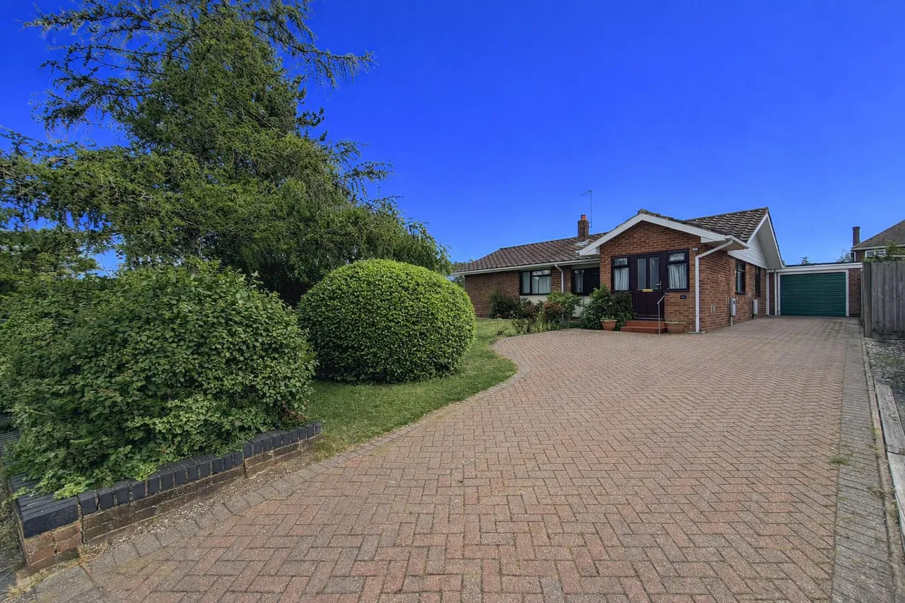 School Drive, Milton Keynes, MK17, photo 27