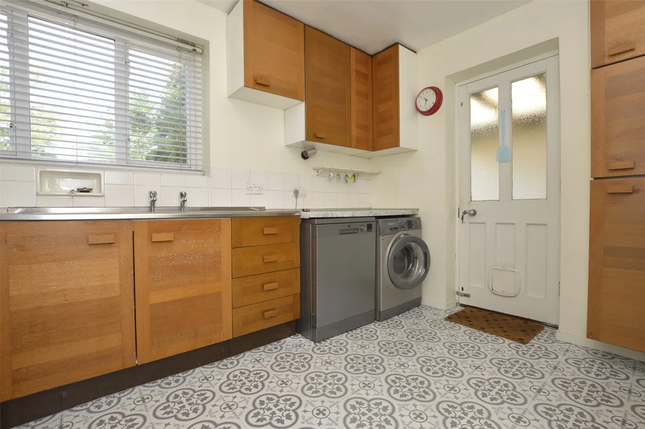 Flanchford Road, Reigate, RH2 8AA, photo 3