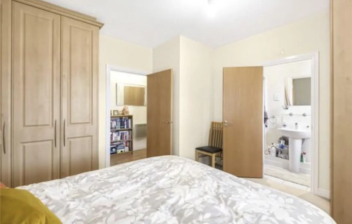 Blackwell Close, London, N21 1UL, photo 3