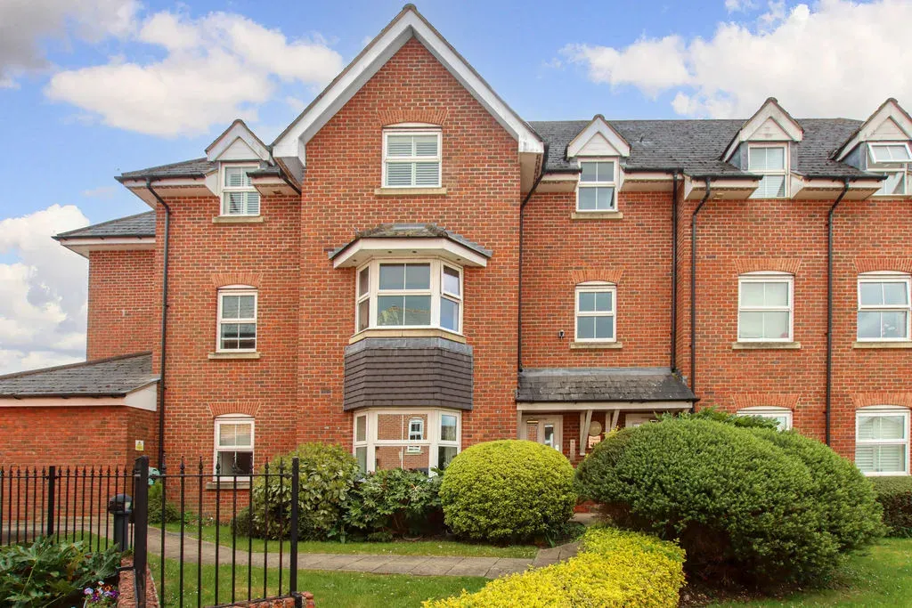 2 bed property for sale — Gowers Yard, Tring, Hertfordshire, HP23 4FH