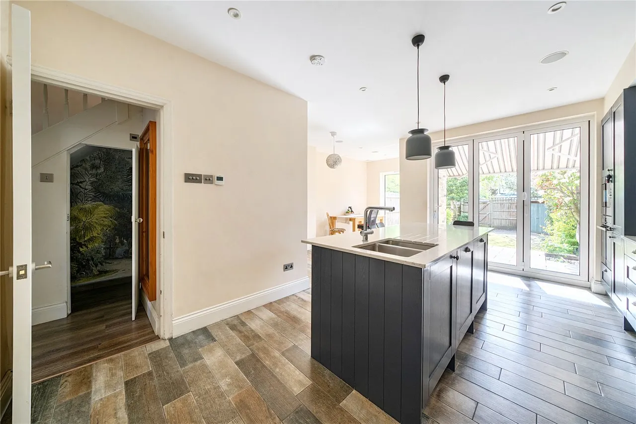 Curzon Road, Ealing, W5, photo 6
