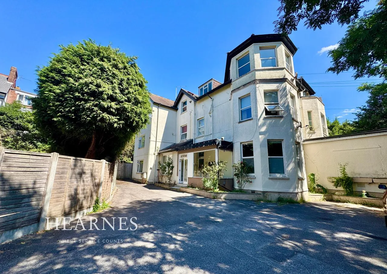 2 bed flat for sale, Gardens View, BH1
