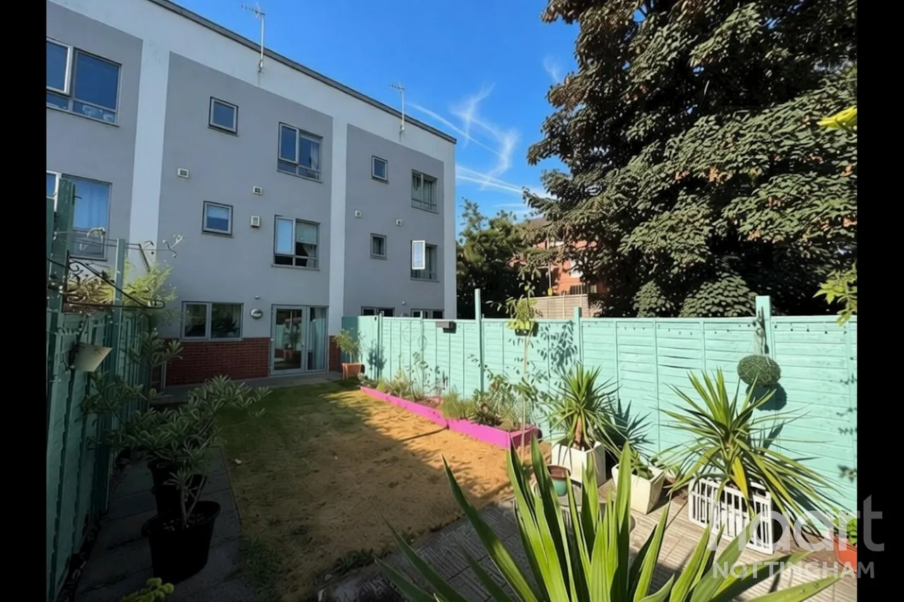 Tasmania Close, The Meadows, NG2, photo 21