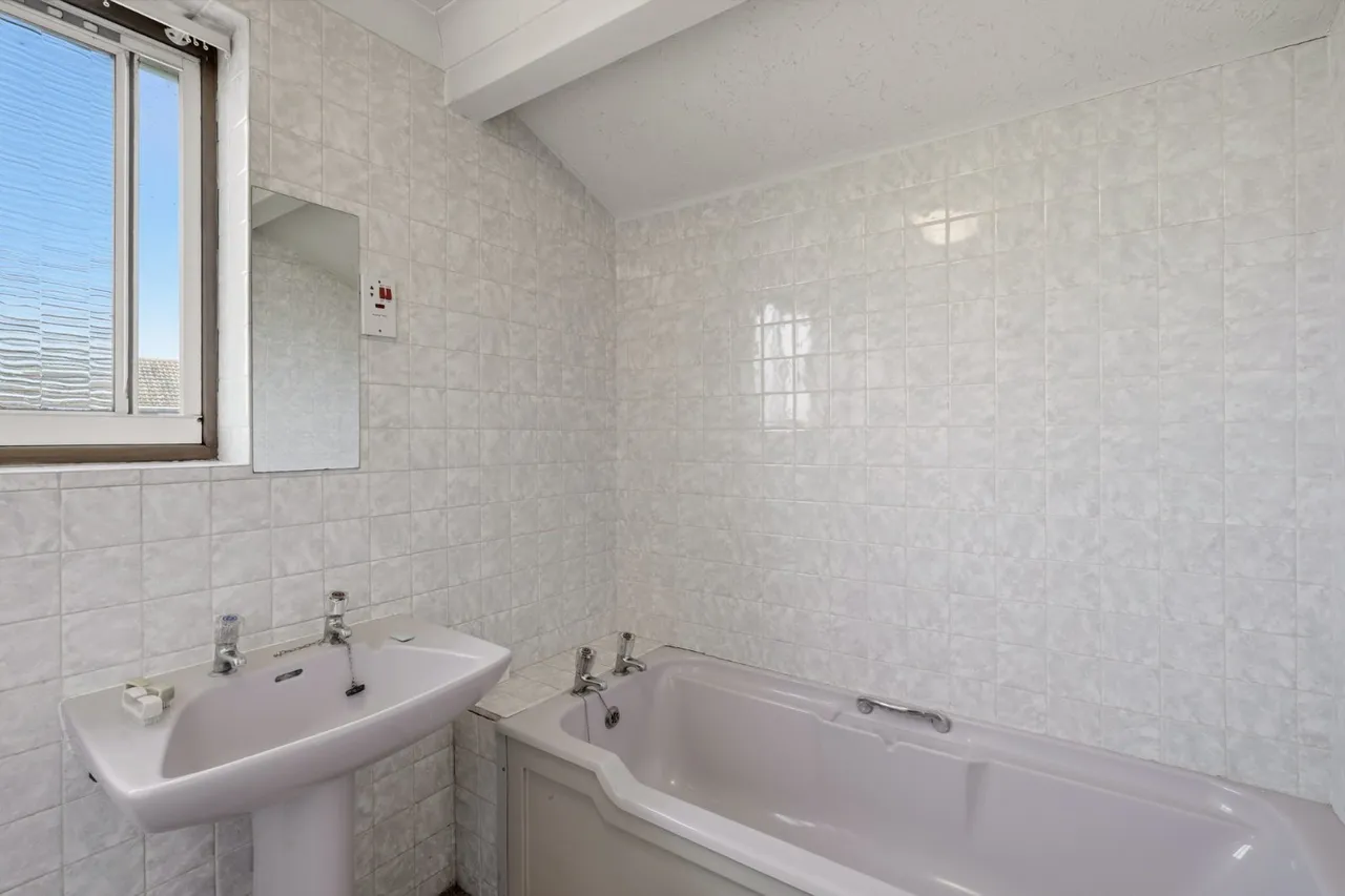 Beacon Heights, St. Osyth, CO16, photo 22