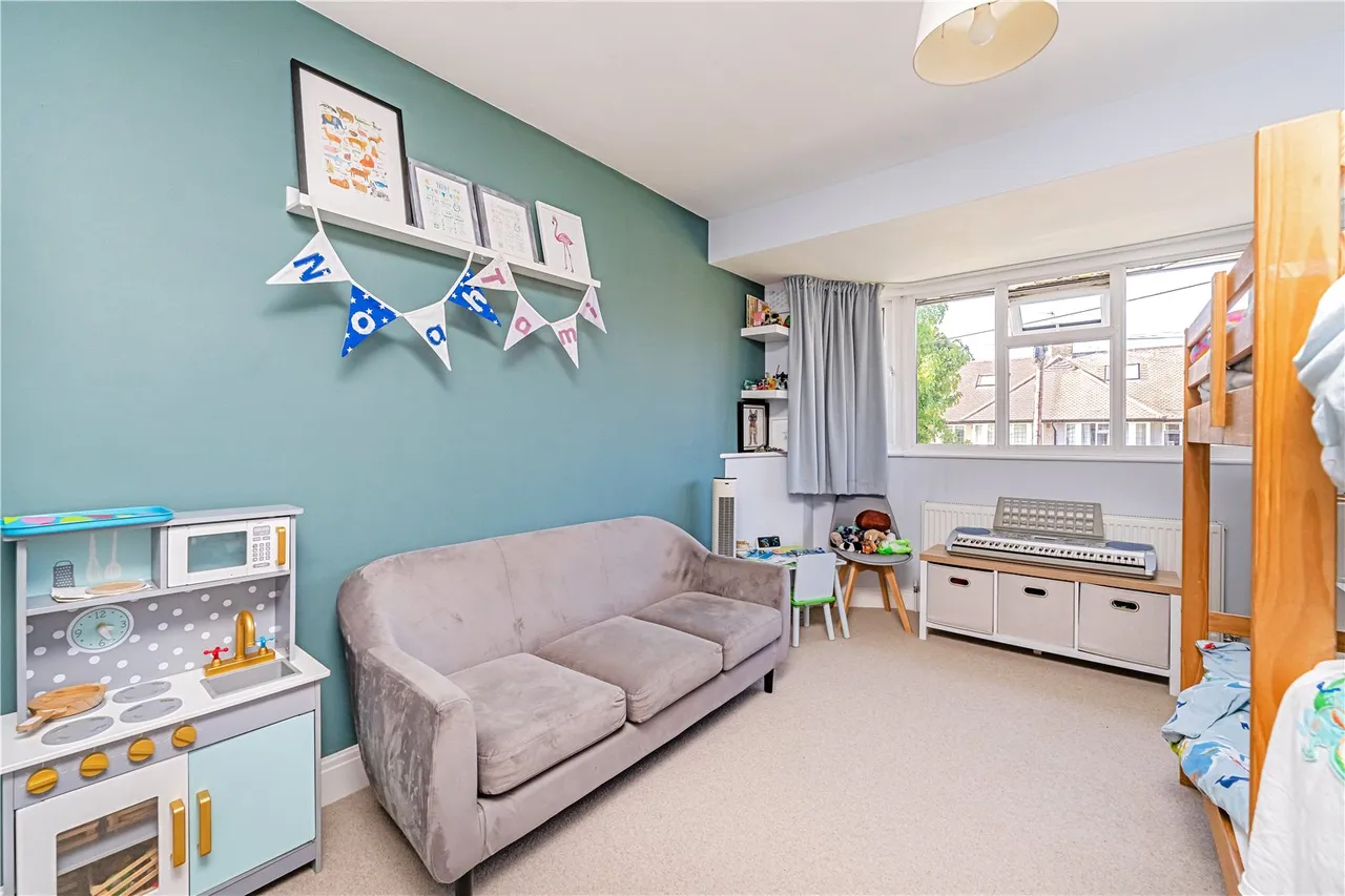Lincoln Avenue, Twickenham, TW2 6NN, photo 8